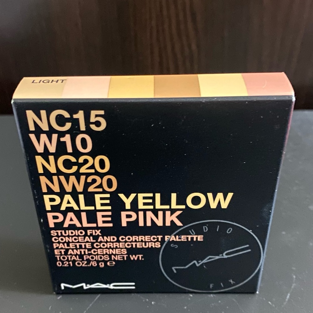 MAC Studio Conceal and Correct Palette